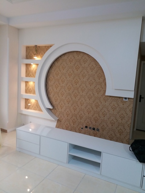 بازسازی داخلی و اجرای کاغذ دیواری